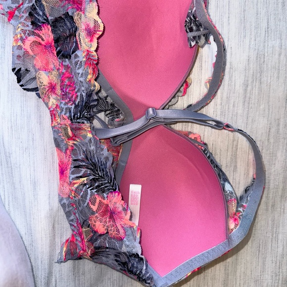 Victoria Secret Pink bralette - Picture 3 of 5